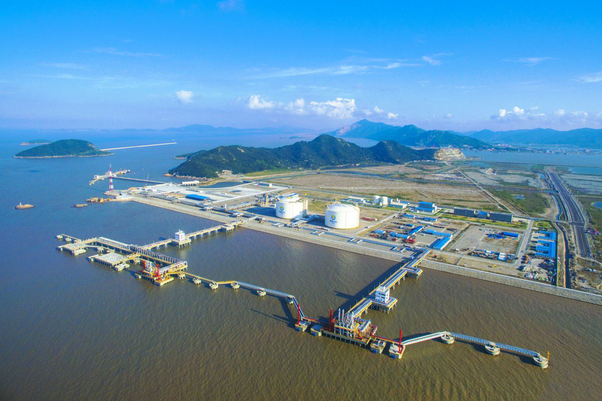 中國石油成功實(shí)現(xiàn)LNG接收站卸料臂海上拆裝